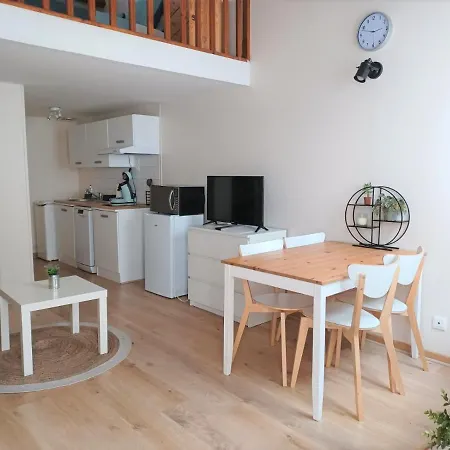 Bed & Breakfast Duplex A La Gare Du Mans *